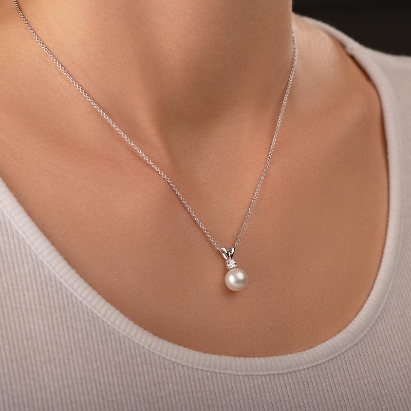 The Pearl & Diamond Pendant