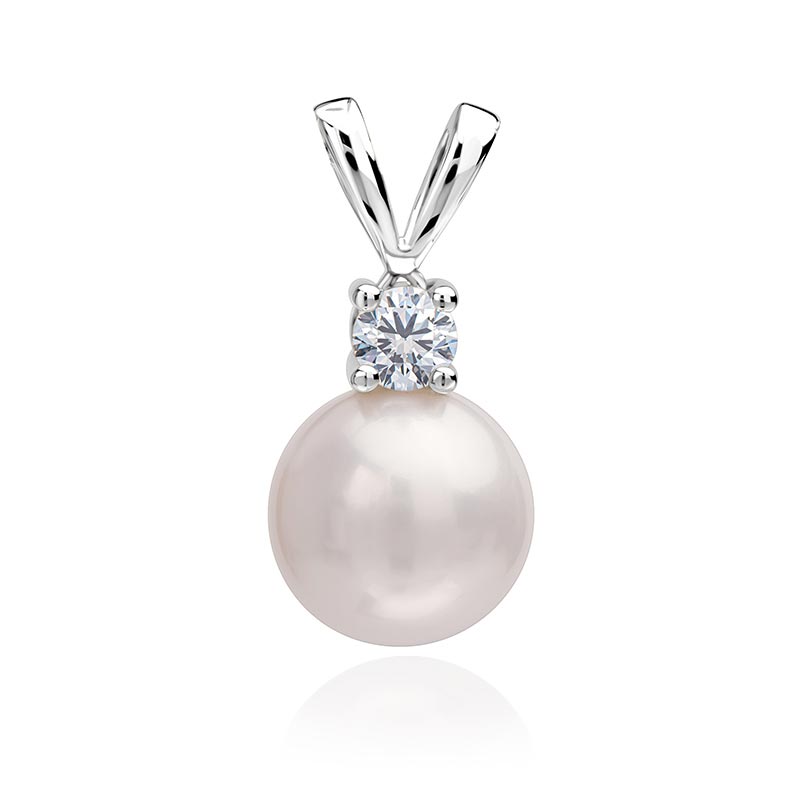 The Pearl & Diamond Pendant