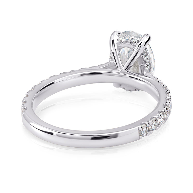 The Oval Pavé