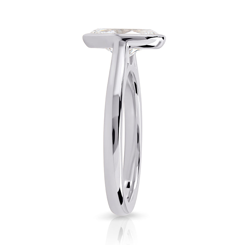 The Oval Bezel Cathedral