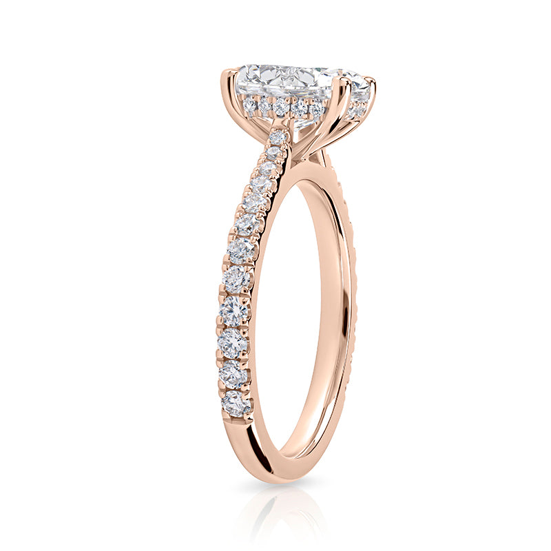 The Oval Pavé