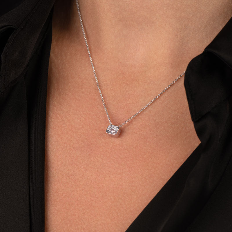The Emerald East-West Bezel
