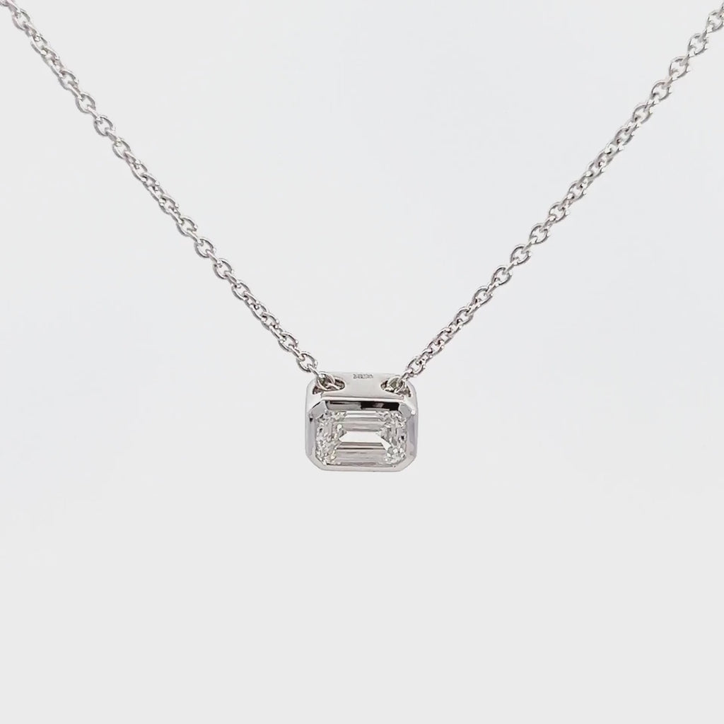 The Emerald East-West Bezel
