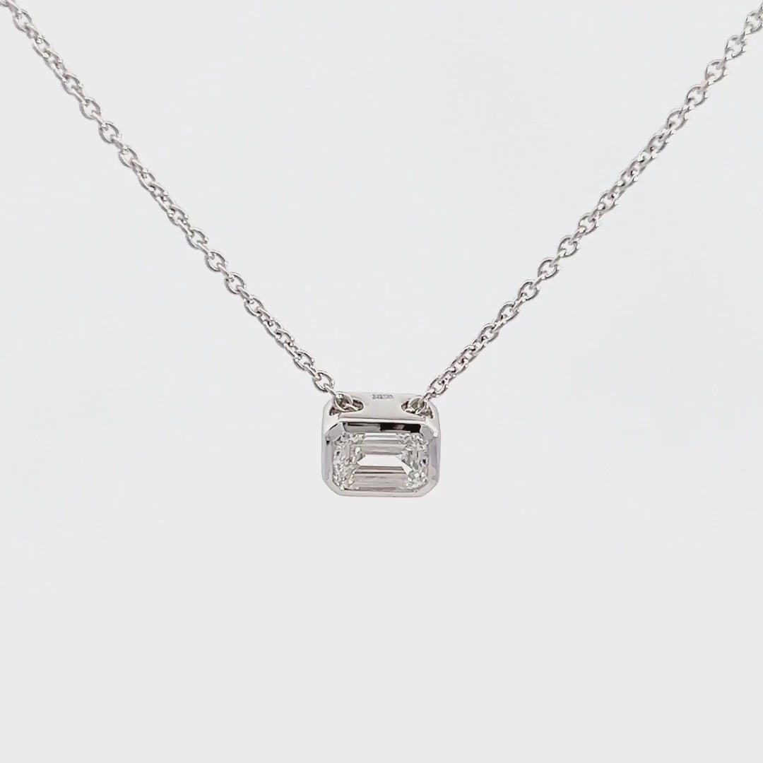 The Emerald East-West Bezel