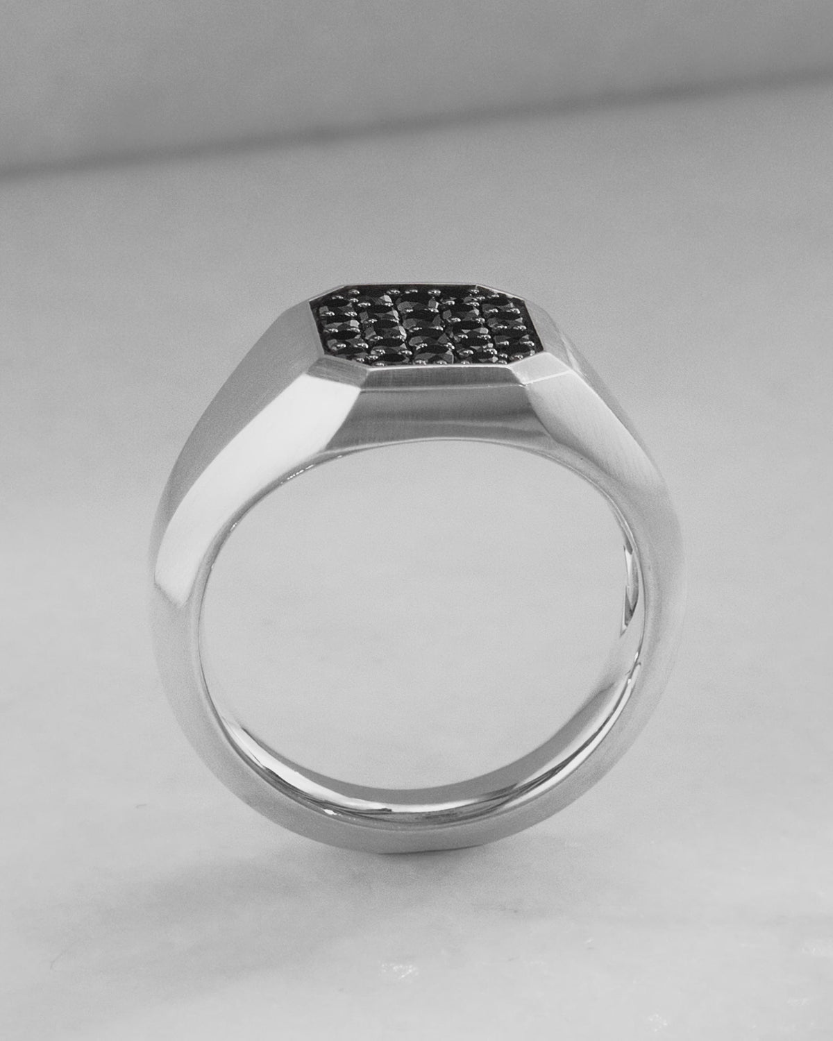 The Streamline Black Mini